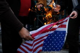 مدونات - حرق العلم الأميركي
