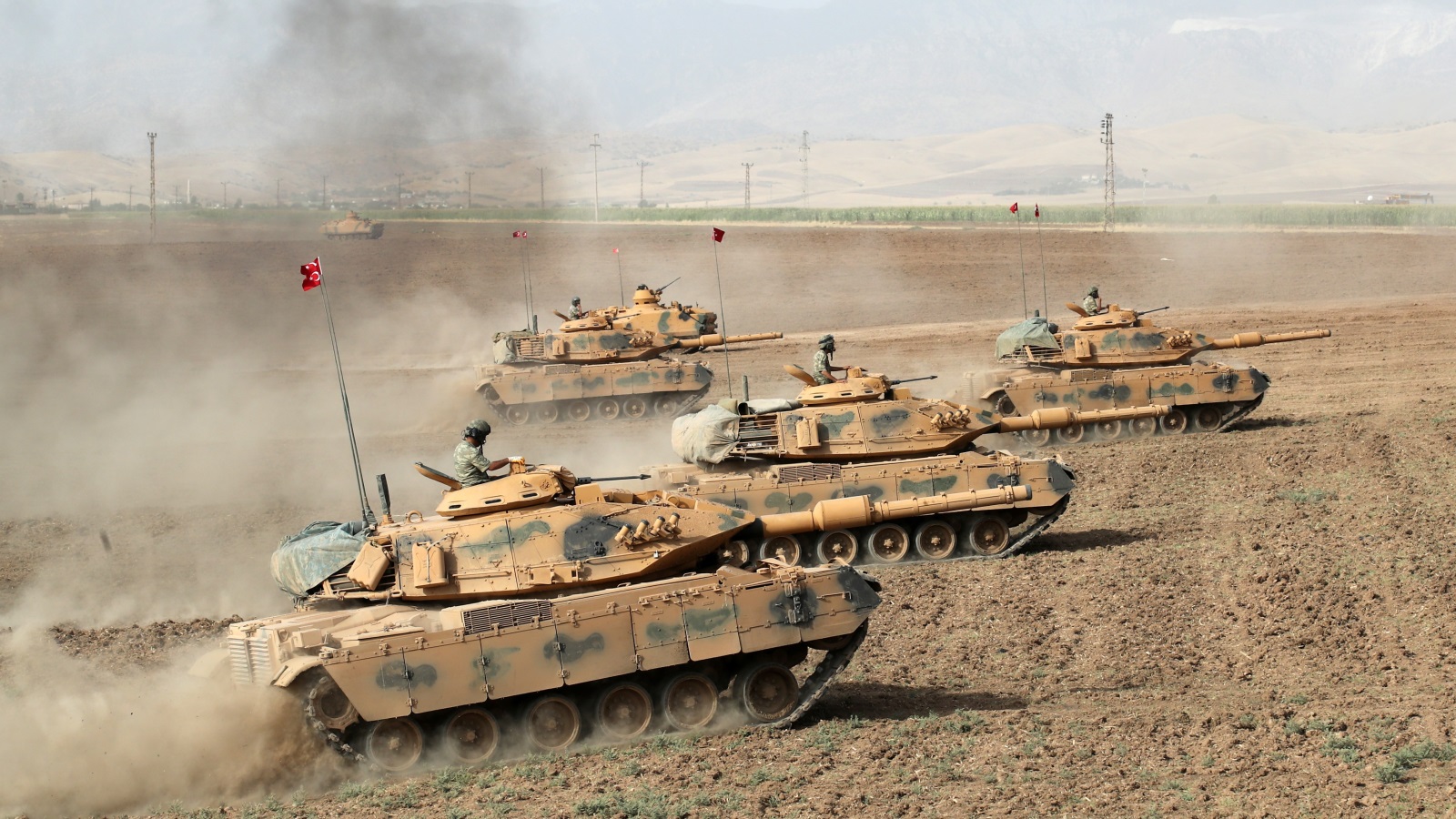 ‪القوات السعودية والعربية المفترضة في سوريا قد تصطدم بالقوات التركية في سوريا‬  القوات السعودية والعربية المفترضة في سوريا قد تصطدم بالقوات التركية في سوريا (رويترز)