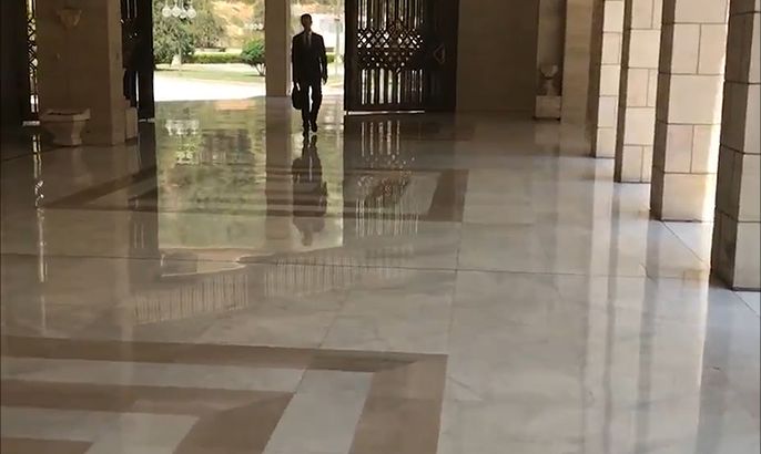 فيديو قصير جدا يظهر فيه الرئيس الأسد