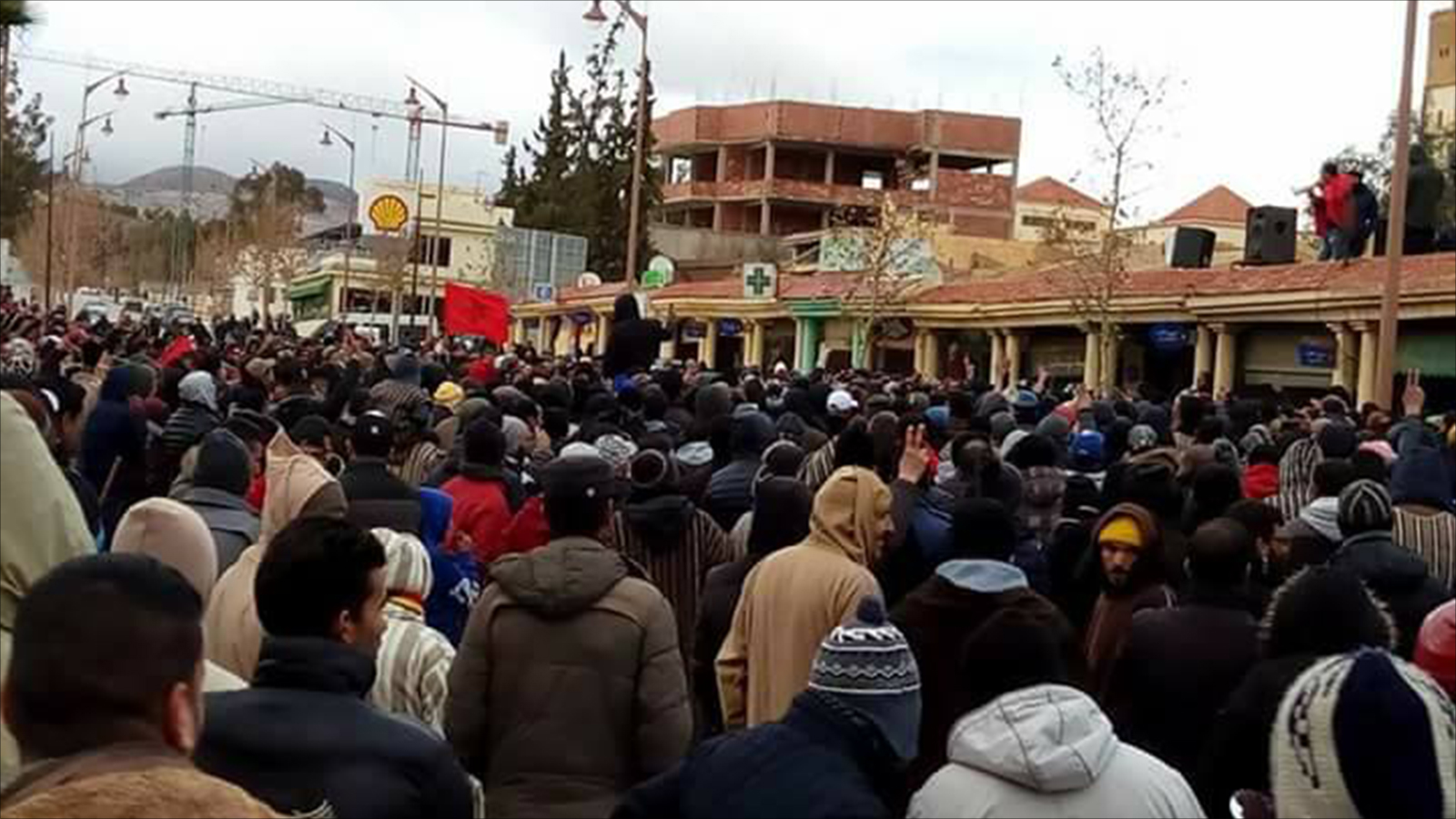 احتجاجات بمدينة جرادة شرقي المغرب بعد وفاة عمال استخراج الفحم نهاية ديسمبر/كانون الأول 2017 (مواقع التواصل الاجتماعي)