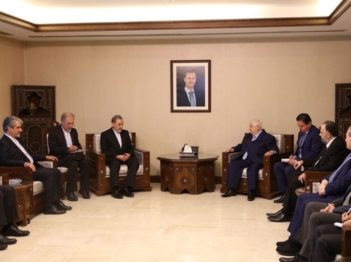 مستشار المرشد الإيراني (الثالث يسار)في اجتماع مع وزير الخارجية السوري بدمشق