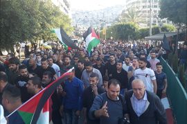 نابلس تتظاهر رفضا لنقل السفارة ونصرة لغزة