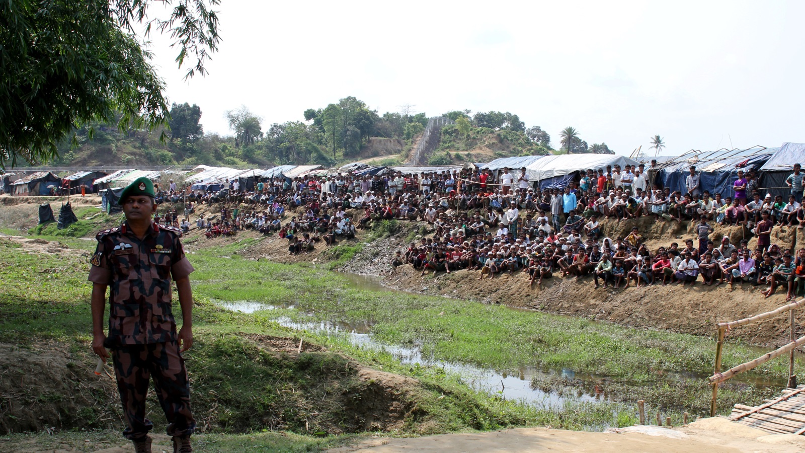 ‪‬ نحو سبعمئة ألف من الروهينغا فروا من ميانمار إلى بنغلاديش