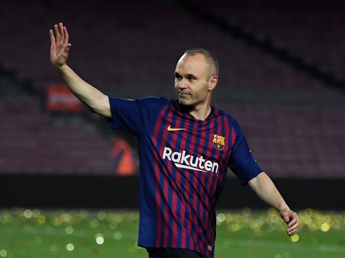 BARCELONA, SPAIN - MAY 20: Andres Iniesta of FC Barcelona waves at the end of the La Liga match between Barcelona and Real Sociedad at Camp Nou on May 20, 2018 in Barcelona, Spain. (Photo by David Ramos/Getty Images)