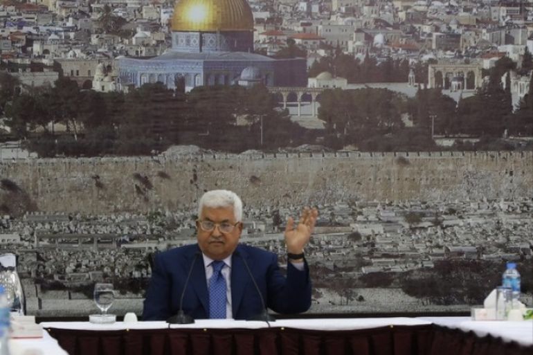 epa06736357 Palestinian President Mahmoud Abbas speaks during a meeting of the Palestine Liberation Organization (PLO) executive committee, at his headquarter in the West Bank town of Ramallah, 14 May 2018. Abbas said that they will discuss their relationship with Israel, US, and the international community, and that the US should not consider itself a mediator between Palestinians and Israelis after the US Embassy move to Jerusalem. EPA-EFE/ALAA BADARNEH