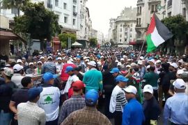 شاركت أعداد كبيرة من المغاربة بمدينة الدار البيضاء في مسيرة تضامنية مع فلسطين،