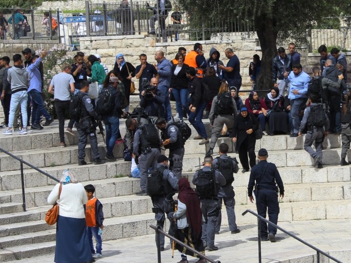 تعزيزات في باب العامود خلال احتفال للمستوطنين - القدس