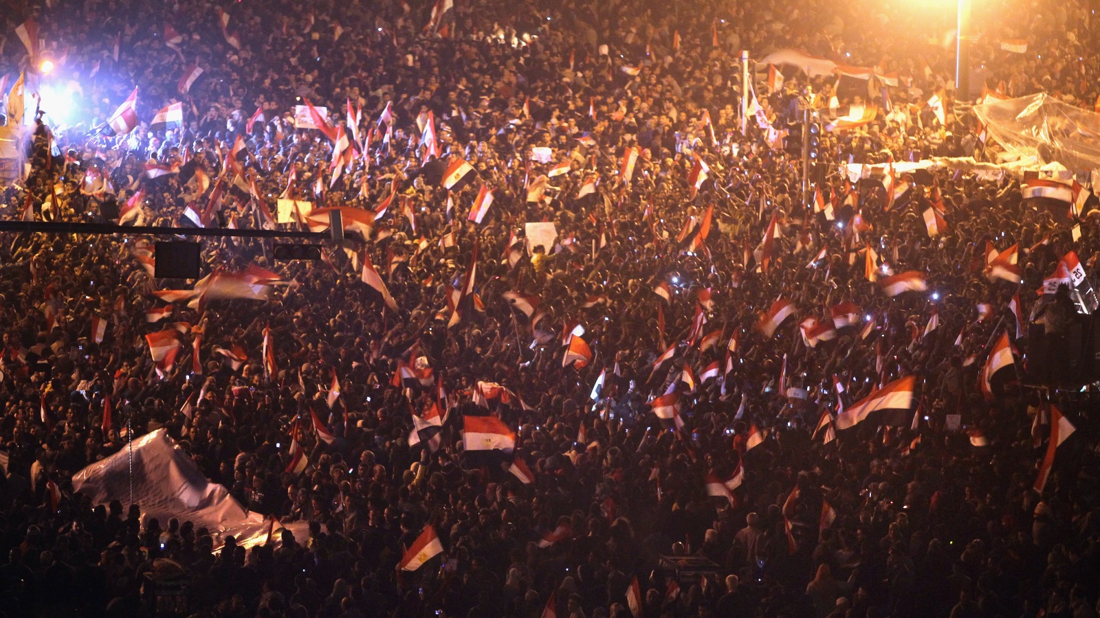 ‪المصريون احتفلوا بسقوط حسني مبارك يوم 14 فبراير/شباط 2011‬ (غيتي)