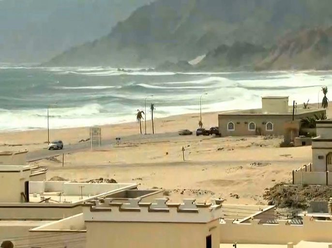 سلطنة عمان تستعد لمواجهة الإعصار "مكونو"
