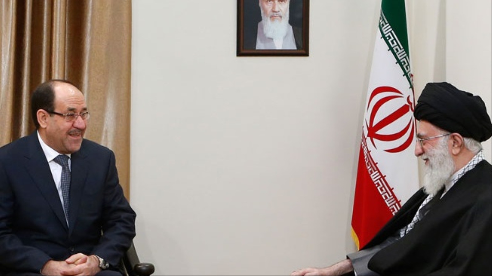 المالكي في لقاء مع مرشد الجمهورية الإيرانية علي خامنئي عام 2013 