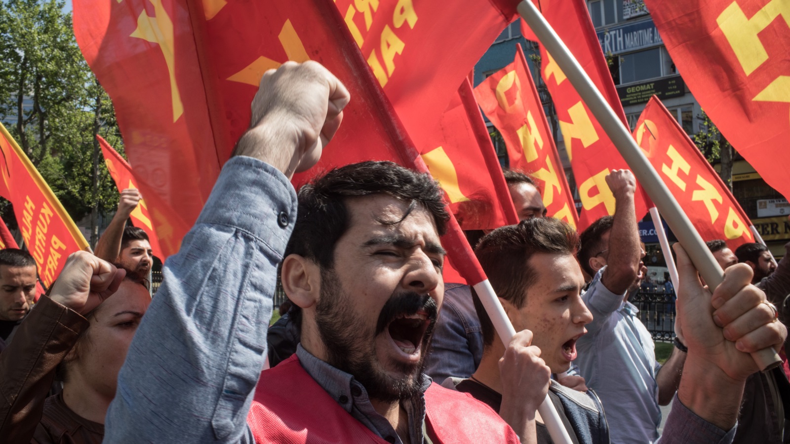 ‪(غيتي)‬ الاحتجاجات في إسطنبول شهدت أعمال شغب واشتباكات 