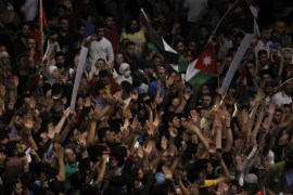 Demonstrators chant slogan during a protest near the Prime Minster's office in Amman, Jordan June 6, 2018. Picture taken June 6, 2018. REUTERS/Ammar Awad