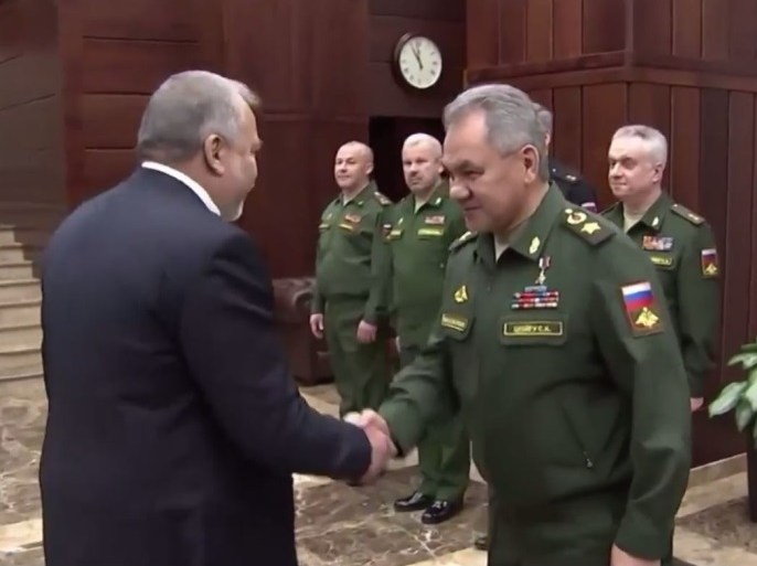 وزير الدفاع الروسي سيرغي شويغو يلتقي نظيره الإسرائيلي أفيغدور ليبرمان