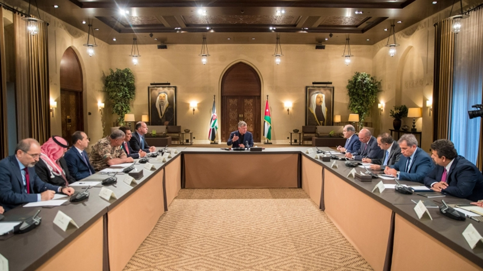 صورة بثها الديوان الملكي لاجتماع مجلس السياسات الوطني الذي ترأسه الملك عبد الله الثاني