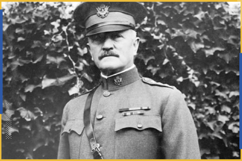 القائد بيرشنغ أثناء قيادة القوات الأمريكية في أوروبا في الحرب العالمية الأولى
