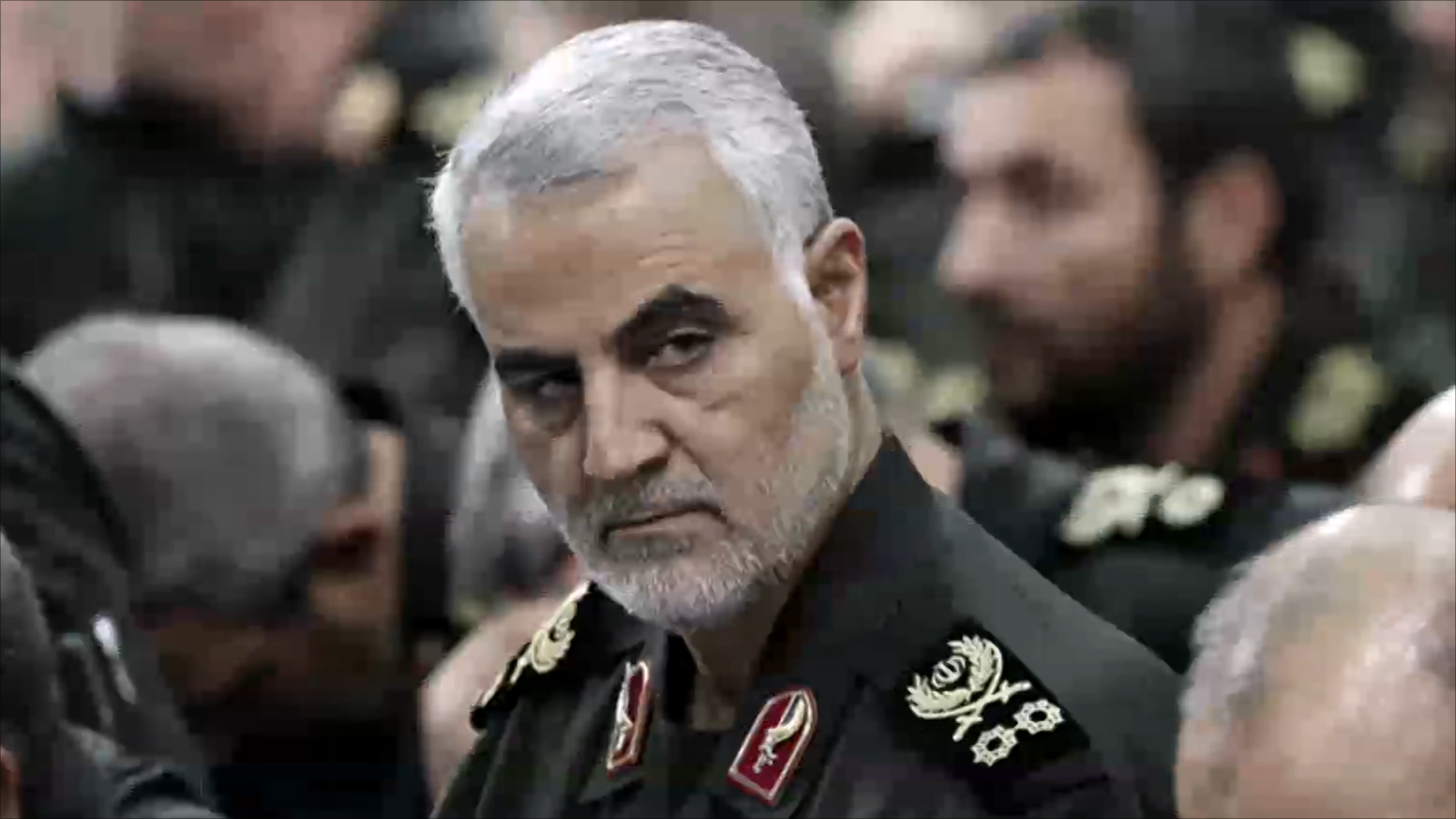 ‪سليماني: الحرس الثوري يقف بقوة خلف روحاني في مواقفه المواجهة لأميركا وإسرائيل‬  (الجزيرة)