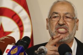 Tunisia's ruling Ennahda Movement leader Rachid Ghannouchi speaks during a news conference in Tunis August 30, 2012. REUTERS/Zoubeir Souissi (TUNISIA - Tags: POLITICS)