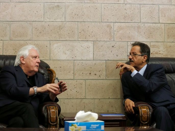 UN envoy to Yemen Martin Griffiths (L) talks with the undersecretary of Houthi-led government's foreign ministry, Faisal Abu-Rass upon his departure of Sanaa, Yemen June 19, 2018. REUTERS/Khaled Abdullah