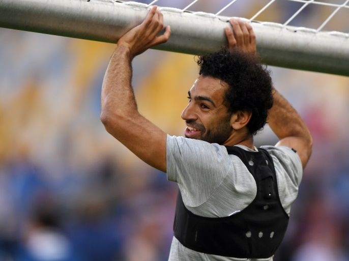 KIEV, UKRAINE - MAY 25: Mohamed Salah of Liverpool carries the goal during a Liverpool training session ahead of the UEFA Champions League Final against Real Madrid at NSC Olimpiyskiy Stadium on May 25, 2018 in Kiev, Ukraine. (Photo by Shaun Botterill/Getty Images)