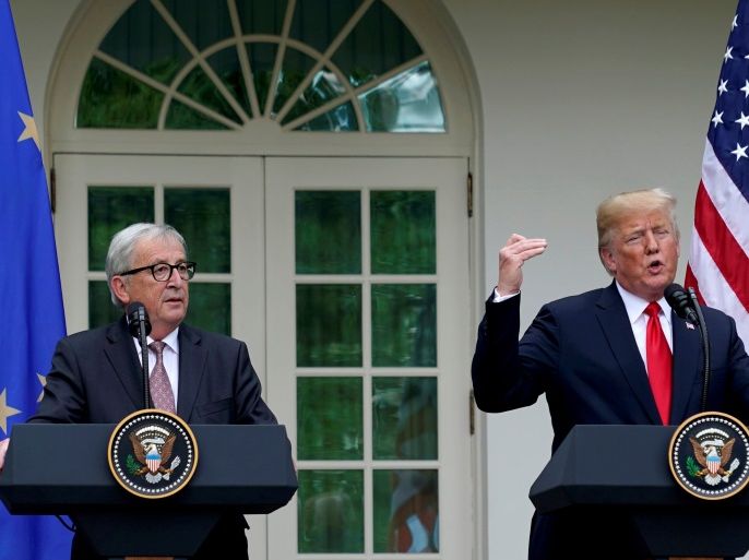 U.S. President Donald Trump and President of the European Commission Jean-Claude Juncker speak about trade relations in the Rose Garden of the White House in Washington, U.S., July 25, 2018. REUTERS/Joshua Roberts