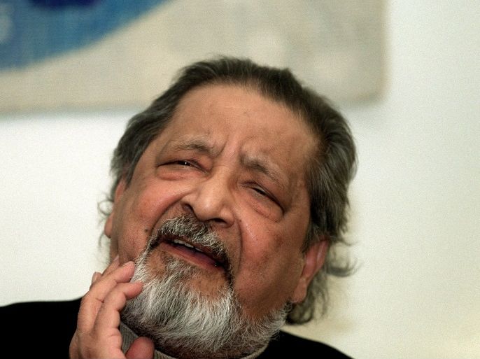 Writer V.S. Naipaul speaks during a press conference upon his arrival at Arlanda Airport, Stockholm, Sweden, December 6, 2001, a few days prior to the Nobel prize award ceremony. Picture taken December 6, 2001. Maja Suslin/TT News Agency/via REUTERS ATTENTION EDITORS - THIS IMAGE WAS PROVIDED BY A THIRD PARTY. SWEDEN OUT. NO COMMERCIAL OR EDITORIAL SALES IN SWEDEN.