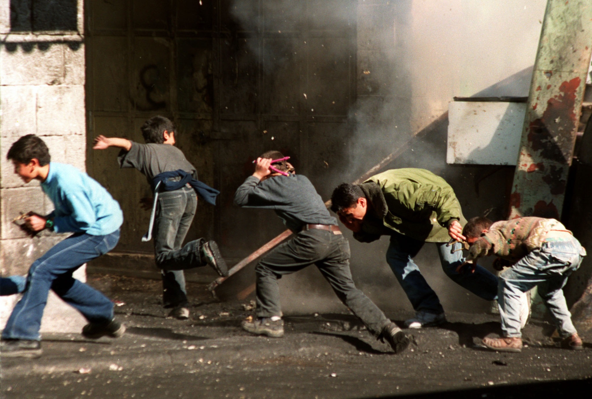 انتفاضة الأقصى، فلسطين (رويترز)