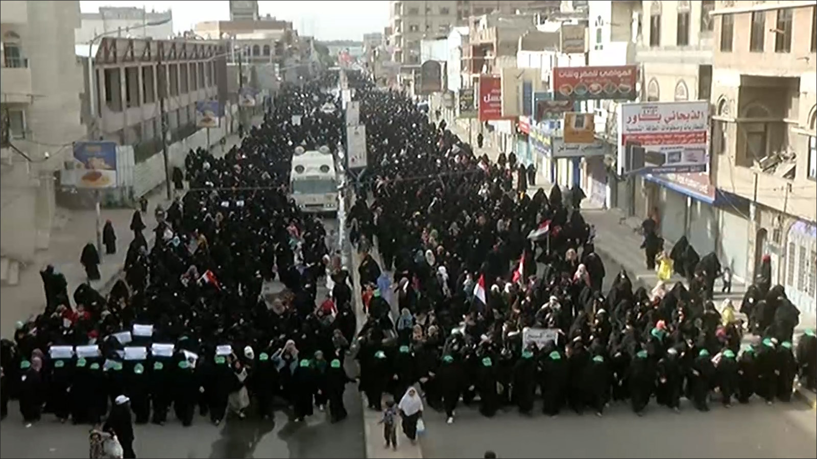 المسيرة النسائية في صنعاء طالبت بإنهاء الحرب على اليمن (الجزيرة)