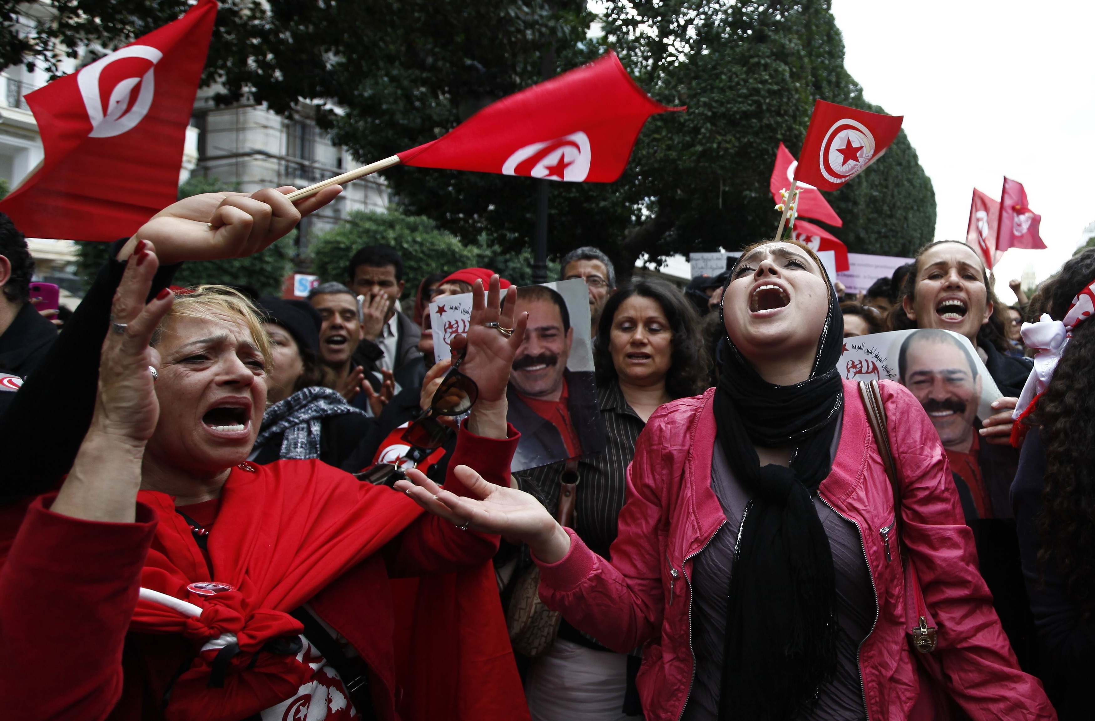 مظاهرات في تونس (رويترز)