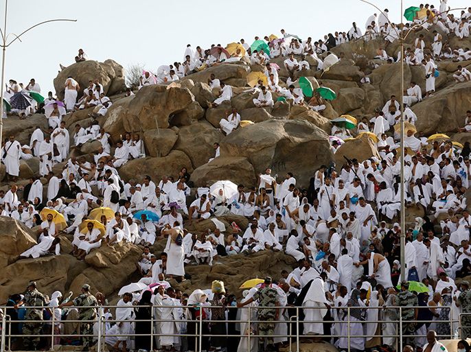 Muslim pilgrim gather on Mount Mercy on the plains of Arafat during the annual haj pilgrimage, outside the holy city of Mecca, Saudi Arabia August 20, 2018. REUTERS/Zohra Bensemra??