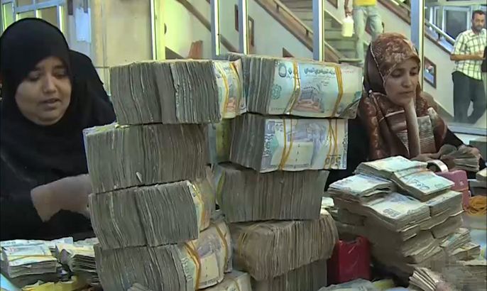 وزير النقل اليمني: انهيار العملة يتحمله الحوثيون والتحالف