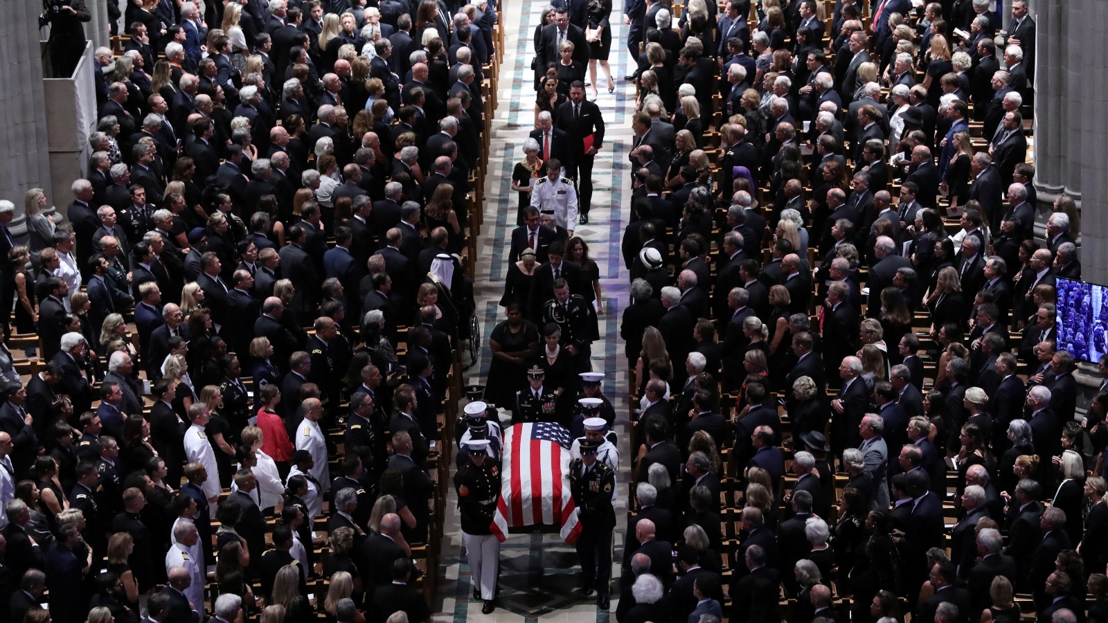 ‪مراسم تشييع السناتور الجمهوري جون ماكين جرت في واشنطن السبت الماضي‬  (رويترز)