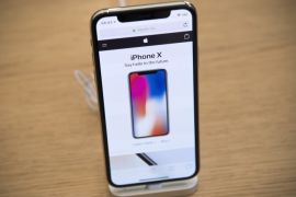 LONDON, ENGLAND - NOVEMBER 03: An iPhone X is displayed in the Apple store upon its release in the U.K, on November 3, 2017 in London, England. The iPhone X is positioned as a high-end, model intended to showcase advanced technologies such as wireless charging, OLED display, dual cameras and a face recognition unlock system. (Photo by Carl Court/Getty Images)