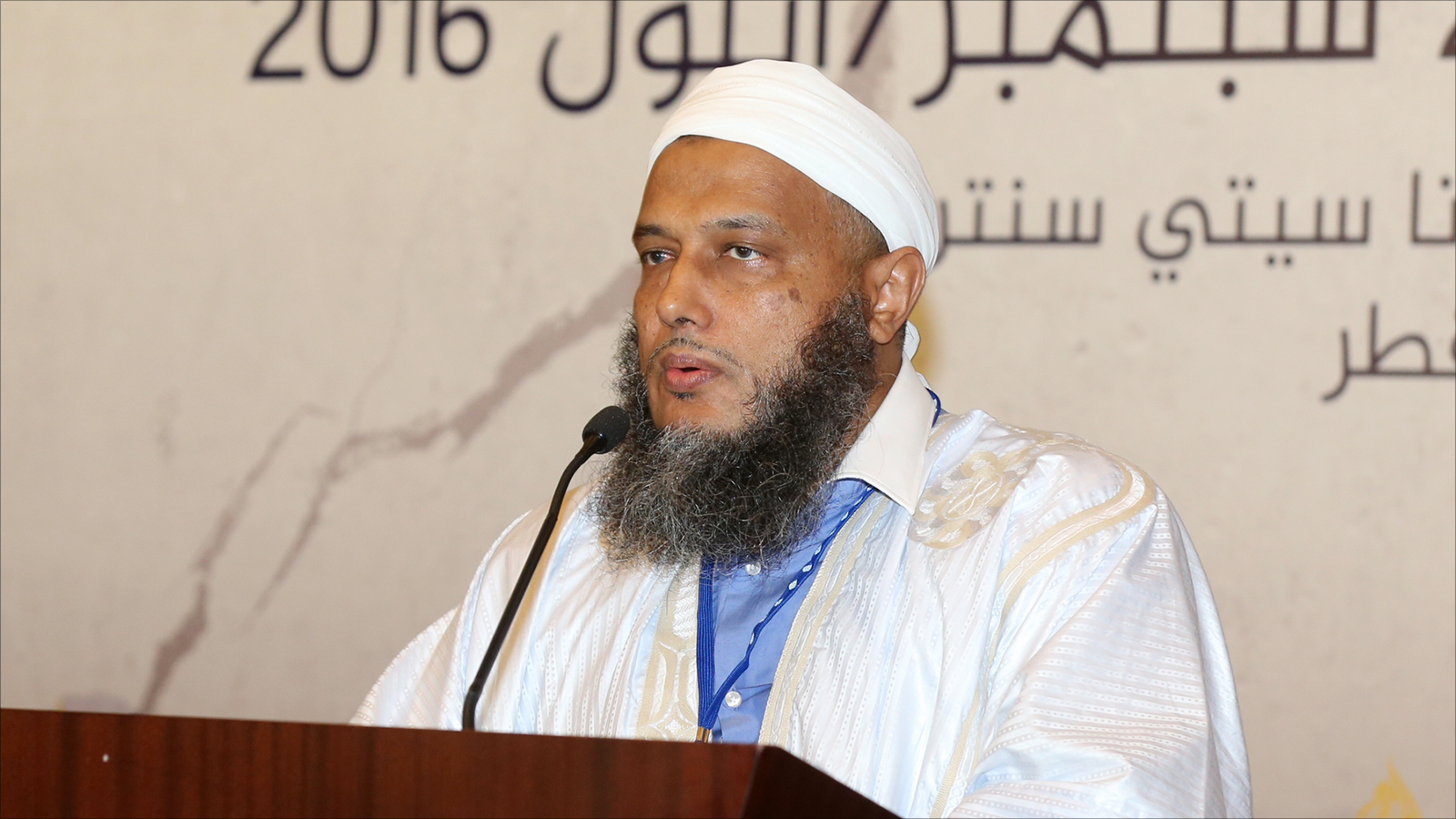 ‪الشيخ ولد الددو: لا يجوز تفضيل الإسرائيليين على المسلمين‬ (الجزيرة)