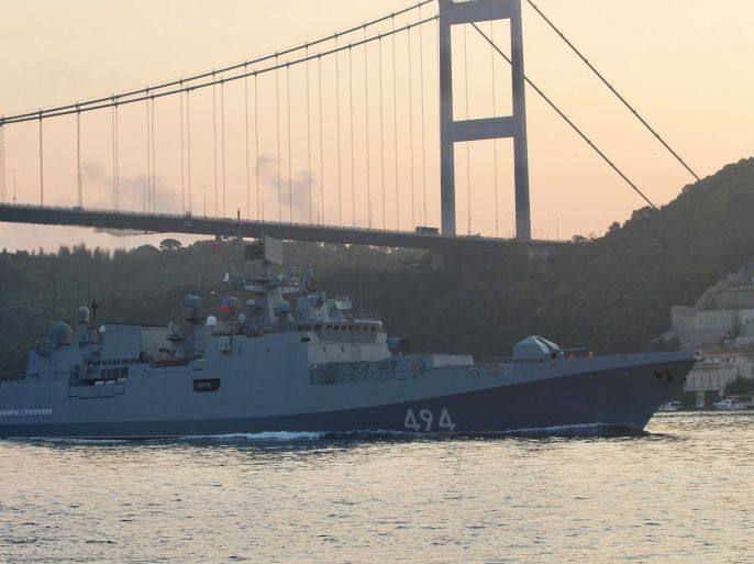 The Russian Navy's frigate Admiral Grigorovich sails in the Bosphorus, on its way to the Mediterranean Sea, in Istanbul, Turkey August 25, 2018. REUTERS/Yoruk Isik