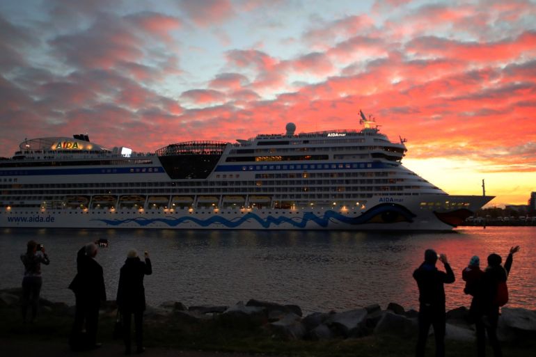 The cruise liner AIDAmar leaves the harbour Warnemuende in Rostock, Germany, October 20, 2018. REUTERS/Hannibal Hanschke