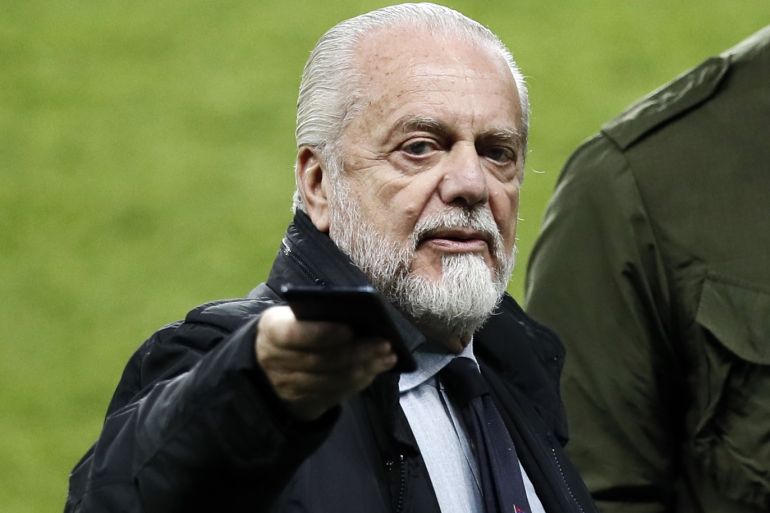 epa07114185 SSC Napoli president Aurelio De Laurentiis attends his team's training session at the Parc des Princes Stadium in Paris, France, 23 October 2018. SSC Napoli will face the PSG in their UEFA Champions League on 24 October 2018. EPA-EFE/ETIENNE LAURENT