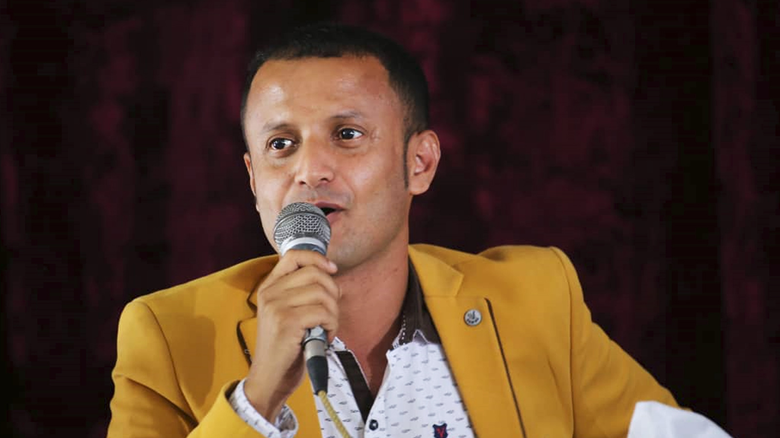 ‪وضاح اليمن عبد القادر: تُجرى حاليا ترتيبات مستمرة لافتتاح نقابة الفنانين اليمنيين في تعز‬ (الجزيرة)