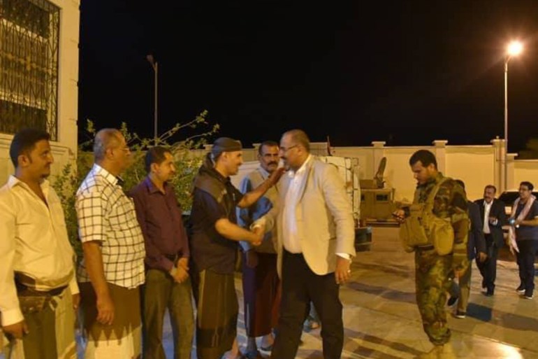 عيدروس وصل مساء أمس إلى عدن قادما من أبوظبي الصورة بثها نشطاء جنوبيون
