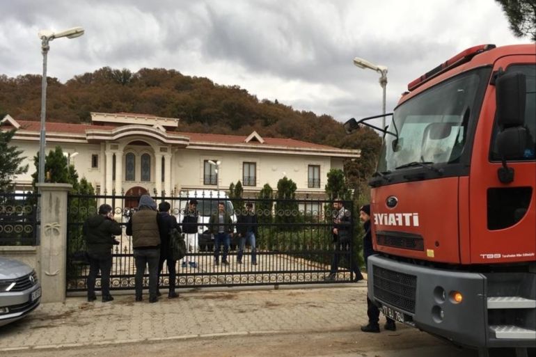 Turkish police searching a villa in NW Turkey over killing of Saudi journalist Jamal Khashoggi- - YALOVA, TURKEY - NOVEMBER 26: Police officers carry out search operation in a villa regarding the killing of Saudi journalist Jamal Khashoggi, at Samanli village of Termal district in Yalova, Turkey on November 26, 2018. Khashoggi, a Saudi journalist and columnist for The Washington Post, went missing after entering the Saudi Consulate in Istanbul on October 2.