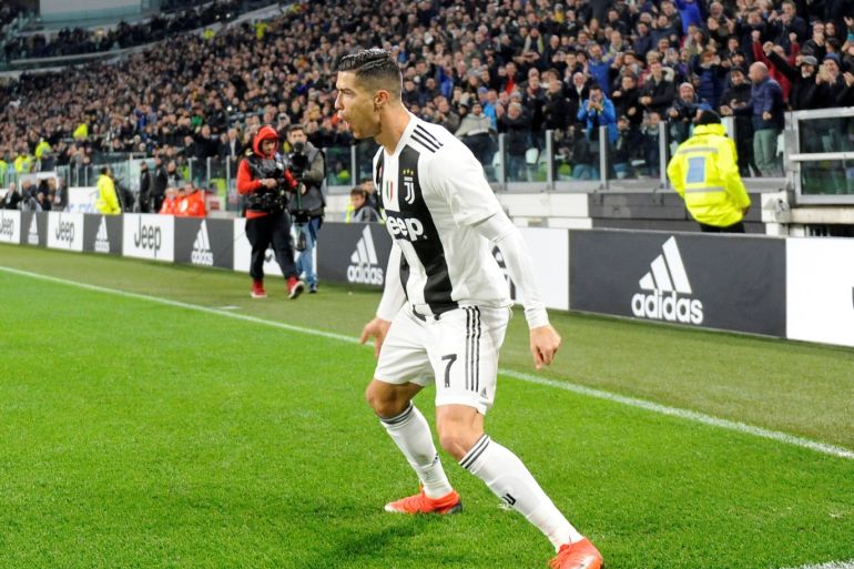 Soccer Football - Serie A - Juventus v SPAL - Allianz Stadium, Turin, Italy - November 24, 2018 Juventus' Cristiano Ronaldo celebrates scoring their first goal REUTERS/Massimo Pinca