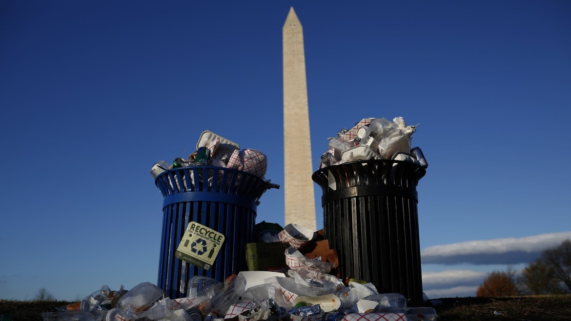 WASHINGTON, DC - DECEMBER 22: Trash begins to accumulate along the National Mall near the Washington Monument due to a partial shutdown of the federal government on December 24, 2018 in Washington, DC. The partial shutdown will continue for at least a few more days as lawmakers head home for the holidays as Democrats and the Trump administration cannot agree on an amount of funding for border security.   Win McNamee/Photo by Win McNamee/Getty Images/AFP== FOR NEWSPAPERS, INTERNET, TELCOS & TELEVISION USE ONLY ==