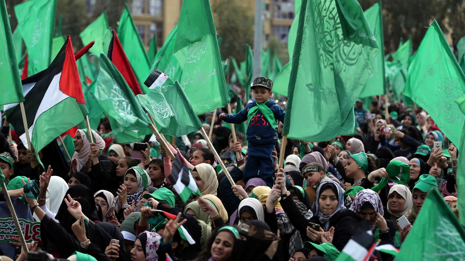 ‪مئات آلاف الفلسطينيين شاركوا في مهرجان حركة حماس وسط غزة بمناسبة مرور 31 سنة على انطلاقة الحركة‬ (رويترز)