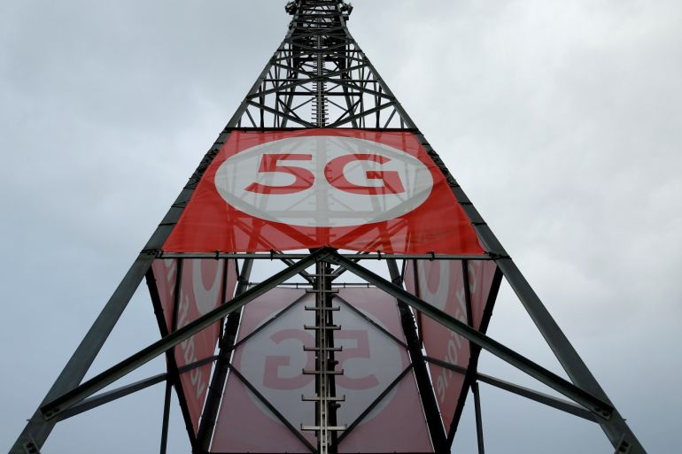 A mobile phone mast with 5G technology is pictured at the 5G Mobility Lab of telecommunications company Vodafone in Aldenhoven, Germany, November 27, 2018. Picture taken November 27, 2018. REUTERS/Thilo Schmuelgen