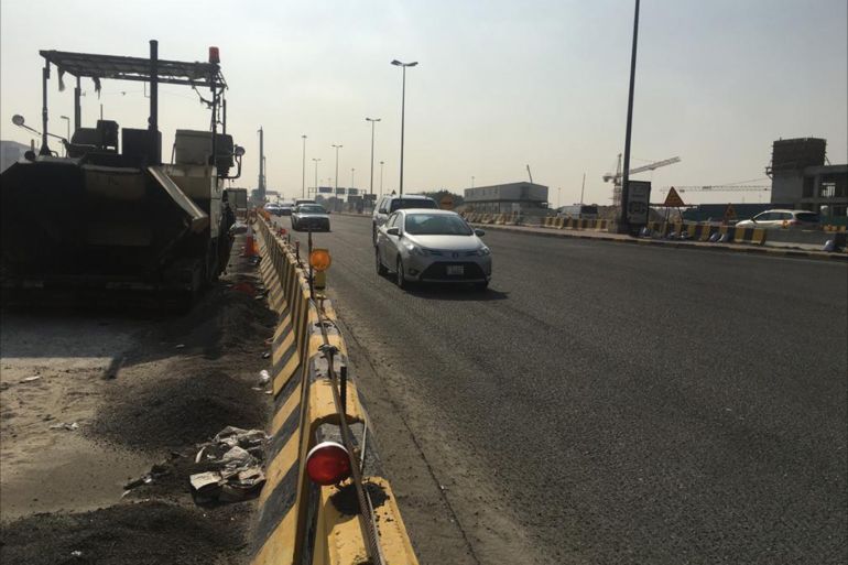 معدات لقشط الشوارع بالكويت