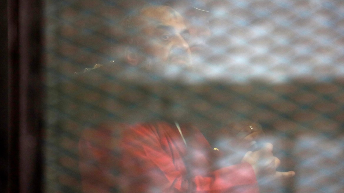 Muslim Brotherhood's senior member Mohamed El-Beltagy is seen behind bars during a court case accusing ousted Islamist president Mohamed Mursi of breaking out of prison in 2011, in Cairo, Egypt, December 26, 2018. REUTERS/Amr Abdallah Dalsh