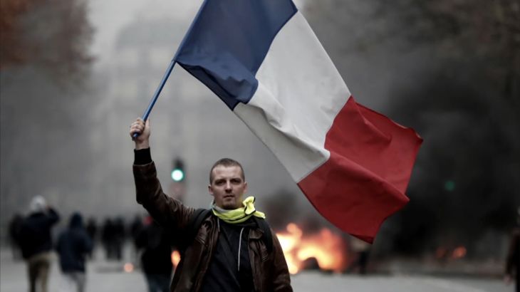 صدامات بين الأمن والسترات الصفراء.. إلى أين تسير فرنسا؟