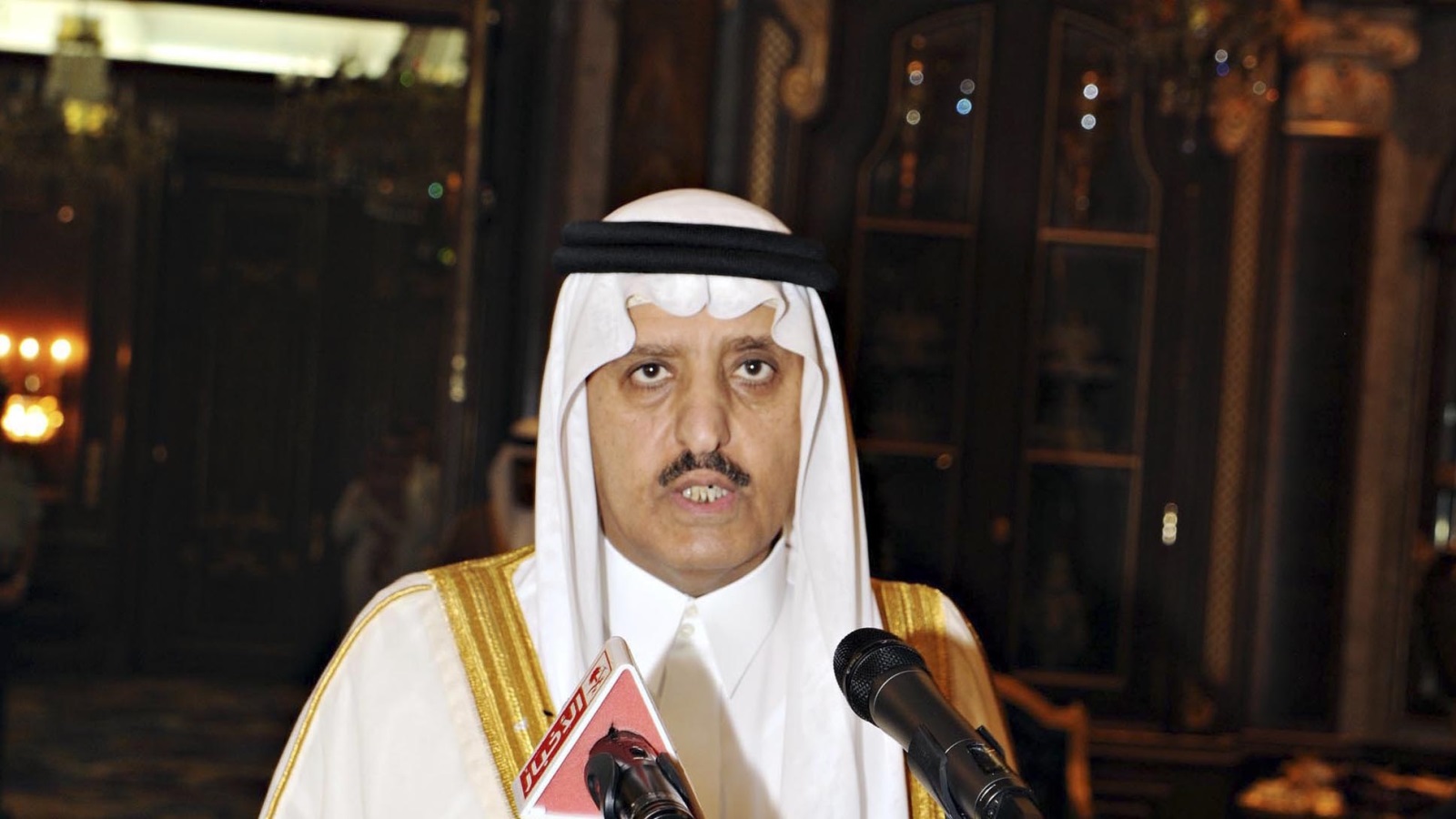 ‪الأمير أحمد بن عبد العزيز أجرى محادثات مكثفة مع الأميركيين تم الاتفاق خلالها على ضمانات متبادلة‬ (رويترز)