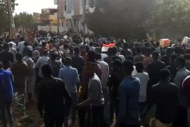 الشرطة السودانية تفض اعتصاما نظمه متظاهرون في الخرطوم