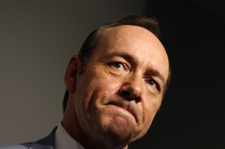 Actor Kevin Spacey speaks to a reporter as he arrives during the premiere of "Recount" at the Museum of Modern Art in New York City, May 13, 2008. REUTERS/Joshua Lott (UNITED STATES)