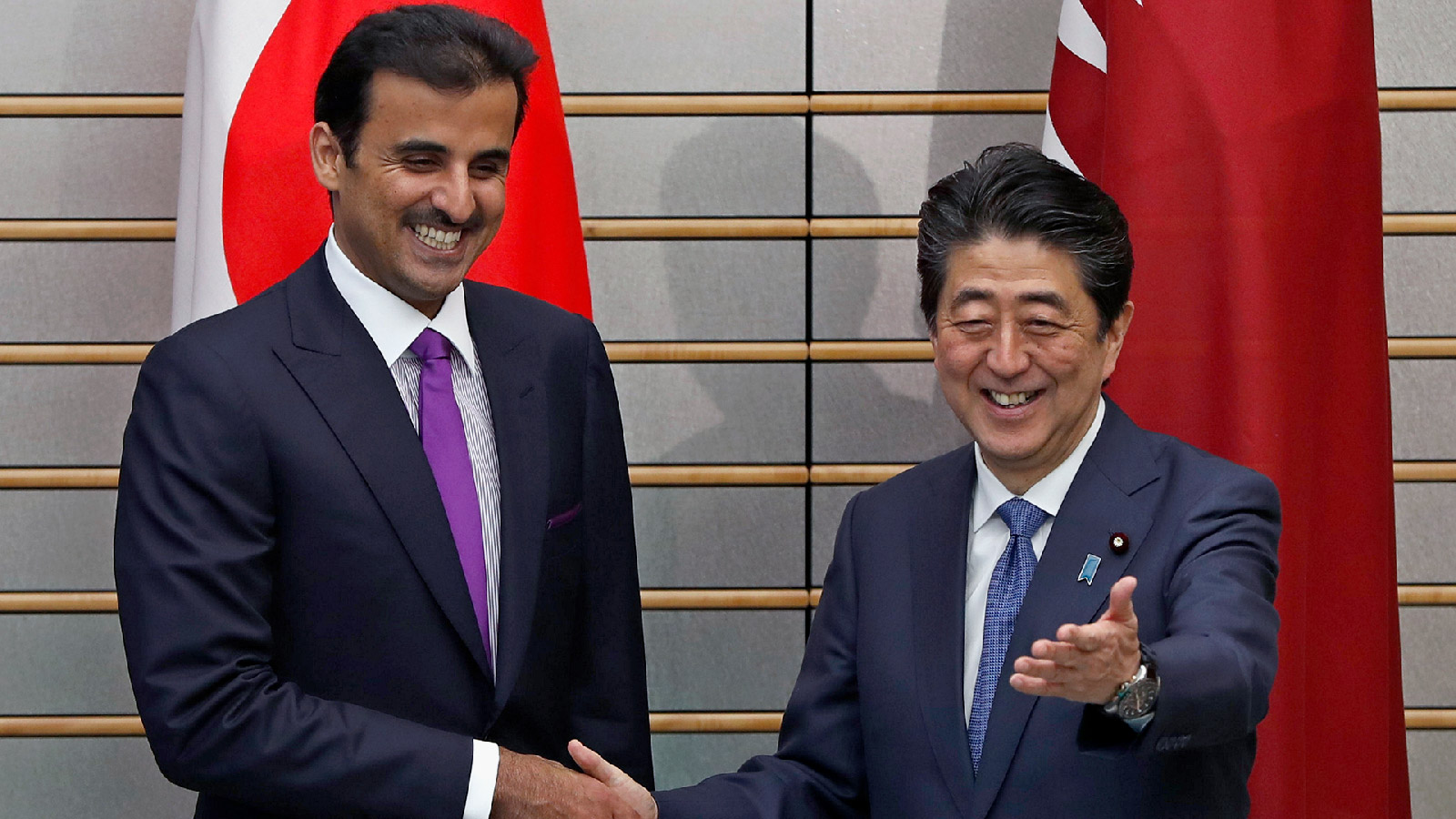 ‪زيارة أمير قطر إلى اليابان شهدت التوقيع على عدة اتفاقيات اقتصادية شملت النقل والمواصلات والبنية التحتية‬ زيارة أمير قطر إلى اليابان شهدت التوقيع على عدة اتفاقيات اقتصادية شملت النقل والمواصلات والبنية التحتية (الأوروبية)